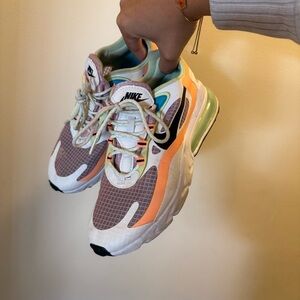 Nike Women’s Air Max 270 React SE Light Arctic Pink 7.5 (Women's) White, Orange